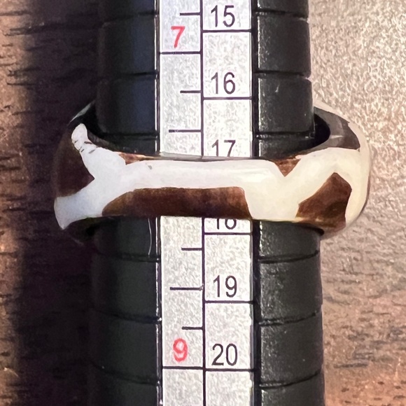 Bone Kenyan Ring - Giraffe Design - Picture 2 of 2